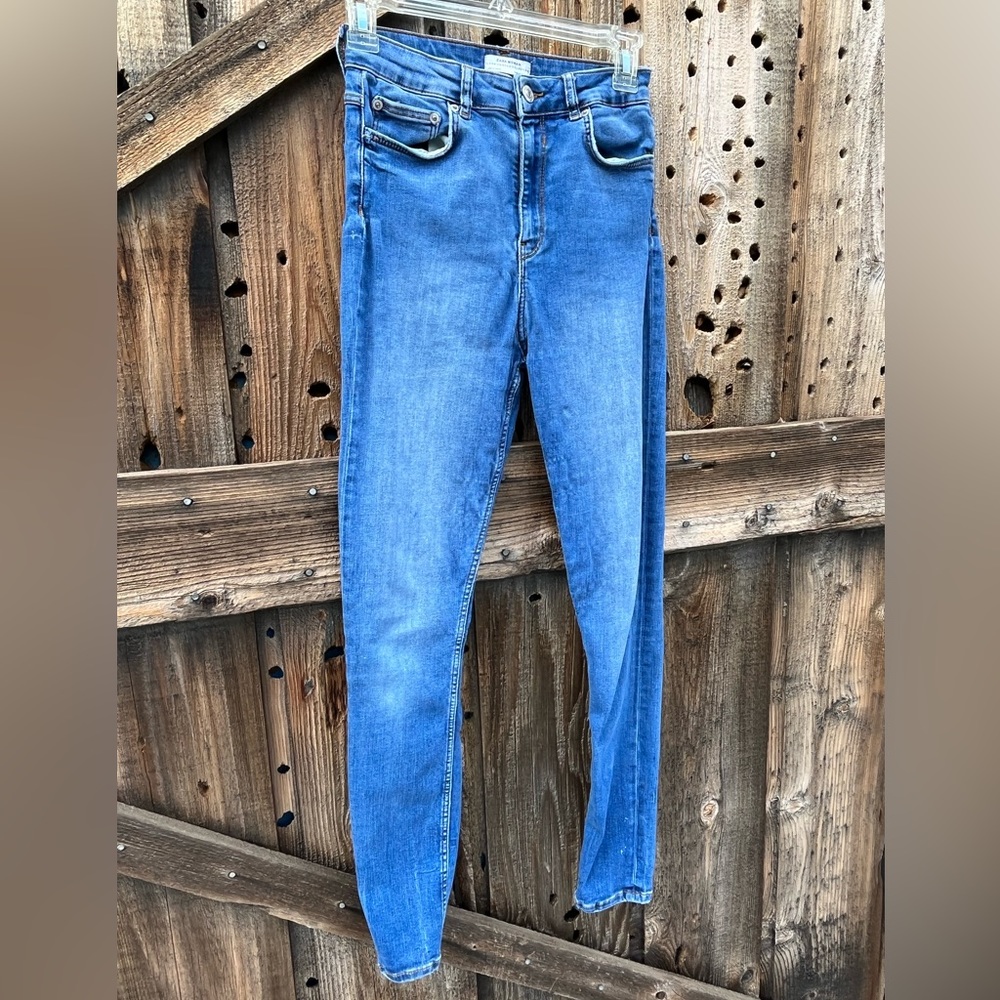 Zara Premium Denim Collection Size 6 Skinny Medium Wash